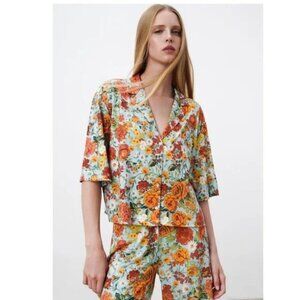 Zara Retro Floral Crop Top Boho Blogger Size Small Short Sleeve Button Front